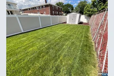 321 Thomas Avenue, Lyndhurst Township, NJ 07071 - Photo 41
