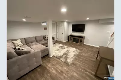 321 Thomas Avenue, Lyndhurst Township, NJ 07071 - Photo 29