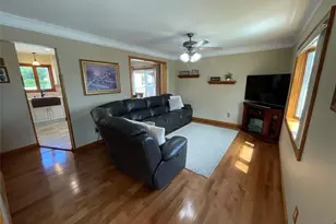 321 Thomas Ave, Lyndhurst Township, NJ 07071 - Photo 5