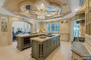 31 Burning Hollow Rd, Saddle River, NJ 07458 - Photo 9