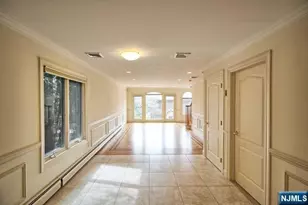 696 Undercliff Ave, Edgewater, NJ 07020 - Photo 5