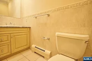 696 Undercliff Ave, Edgewater, NJ 07020 - Photo 17