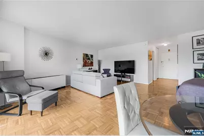 2100 Linwood Avenue 3E #3E, Fort Lee, NJ 07024 - Photo 5