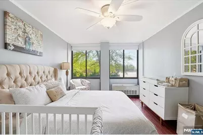 300 Winston Drive L5 #L5, Cliffside Park, NJ 07010 - Photo 17