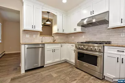 24 Maple Avenue 2nd Floor #2nd Floor, Waldwick, NJ 07463 - Photo 7