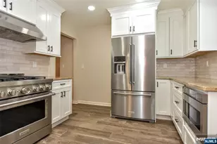 24 Maple Ave 2nd Floor, Waldwick, NJ 07463 - Photo 9