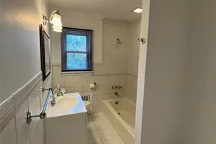 2 Davis Dr, Lodi, NJ 07644 - Photo 33