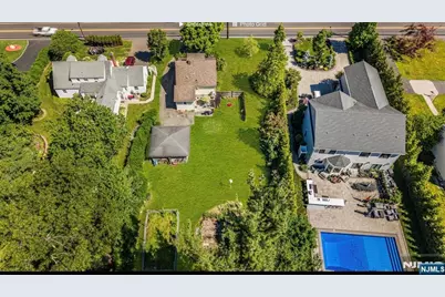 210 Franklin Avenue, Wyckoff Township, NJ 07481 - Photo 11