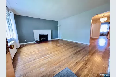 816 Kingsland Lane Apt 1 #Apt 1, Fort Lee, NJ 07024 - Photo 3