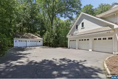27 Duane Lane, Demarest, NJ 07627 - Photo 3