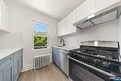130 Park Avenue 2L #2L, Englewood, NJ 07631 - Photo 7