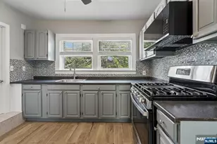 26 Howe Ave 2, Montclair, NJ 07042 - Photo 15