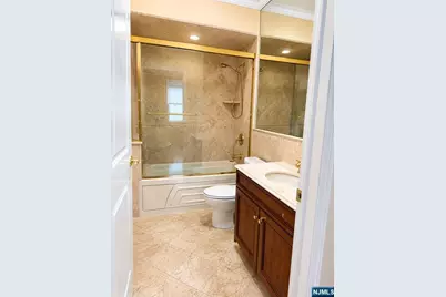 6 Hemlock Lane, Tenafly, NJ 07670 - Photo 9