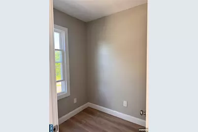 72 Chestnut Street 2R #2R, Montclair, NJ 07042 - Photo 5