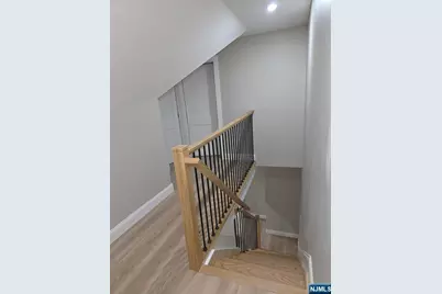 72 Chestnut Street 2R #2R, Montclair, NJ 07042 - Photo 7