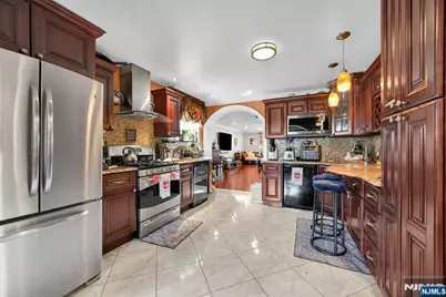 161 Plauderville Avenue, Garfield, NJ 07026 - Photo 9