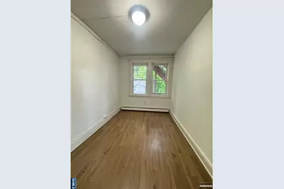 178 Howe Avenue 3 #3, Passaic, NJ 07055 - Photo 5
