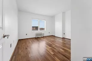 110 City Pl, Edgewater, NJ 07020 - Photo 17
