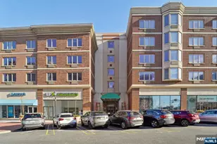 110 City Pl, Edgewater, NJ 07020 - Photo 33