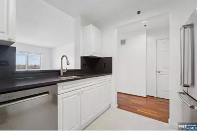 110 City Place, Edgewater, NJ 07020 - Photo 11