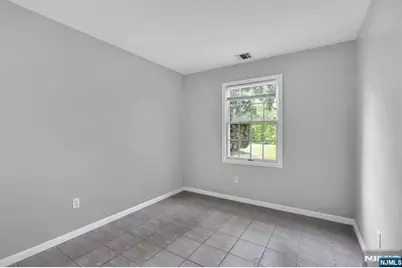 82 Stonyridge Drive, Lincoln Park, NJ 07035 - Photo 9