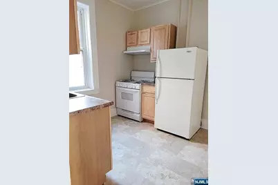411 Highland Avenue C5 #C5, Palisades Park, NJ 07650 - Photo 5