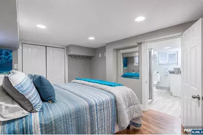 9040 Barr Place, North Bergen, NJ 07047 - Photo 31
