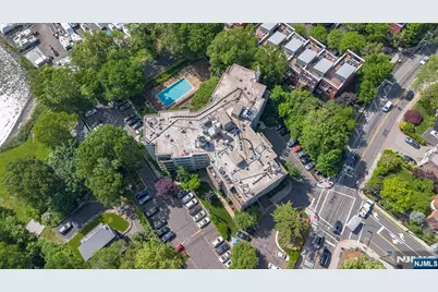 1375 River Road 1E #1E, Edgewater, NJ 07020 - Photo 3