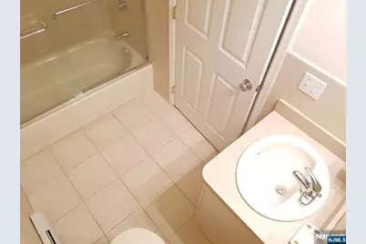 393 Washington Avenue, Cliffside Park, NJ 07010 - Photo 23