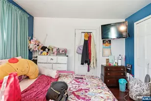 33-35 Pulaski Pl, Hackensack, NJ 07601 - Photo 21