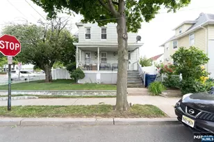 33-35 Pulaski Pl, Hackensack, NJ 07601 - Photo 3