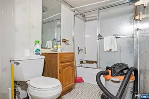 33-35 Pulaski Pl, Hackensack, NJ 07601 - Photo 29