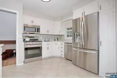 11 Henry Avenue, Park Ridge, NJ 07656 - Photo 9