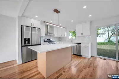 378 Marvin Avenue, Hackensack, NJ 07601 - Photo 9