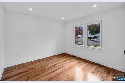 378 Marvin Avenue, Hackensack, NJ 07601 - Photo 15