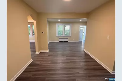 17 Westview Terrace, Teaneck Township, NJ 07666 - Photo 3