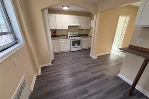 17 Westview Terrace, Teaneck Township, NJ 07666 - Photo 11