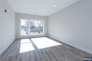 387 Park Street 302, Hackensack, NJ 07601 - Photo 7