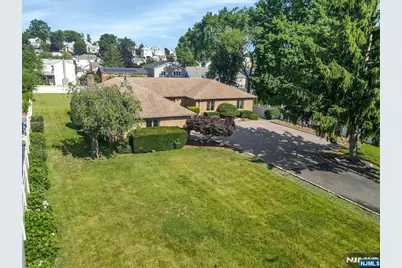 733 1st Street, Lyndhurst Township, NJ 07071 - Photo 3