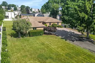 733 1st St, Lyndhurst Township, NJ 07071 - Photo 3