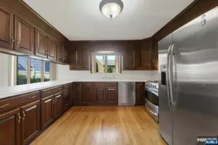 733 1st St, Lyndhurst Township, NJ 07071 - Photo 11