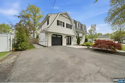 13 Dogwood Court, Paramus, NJ 07652 - Photo 3