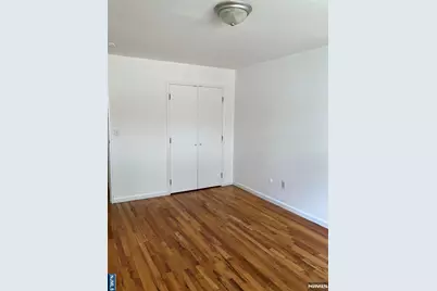 154 Rothwell Avenue 2B #2B, Cliffside Park, NJ 07010 - Photo 3