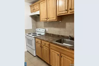 154 Rothwell Avenue 2B #2B, Cliffside Park, NJ 07010 - Photo 13