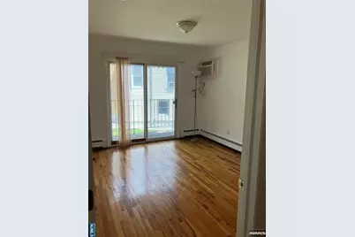 154 Rothwell Avenue 2B #2B, Cliffside Park, NJ 07010 - Photo 1