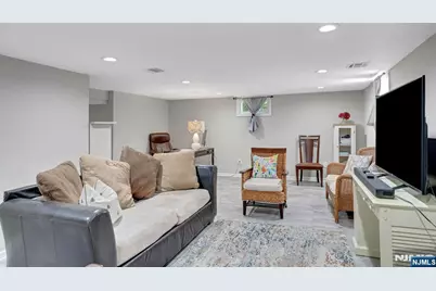 149 Elm Avenue, Hackensack, NJ 07601 - Photo 19
