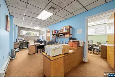 647 Anderson Avenue, Cliffside Park, NJ 07010 - Photo 15