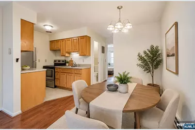 412 68th Street 17 #17, Guttenberg, NJ 07093 - Photo 3