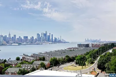 7004 Boulevard E, Guttenberg, NJ 07093 - Photo 39