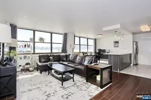 7004 Blvd E 5L, Guttenberg, NJ 07093 - Photo 11